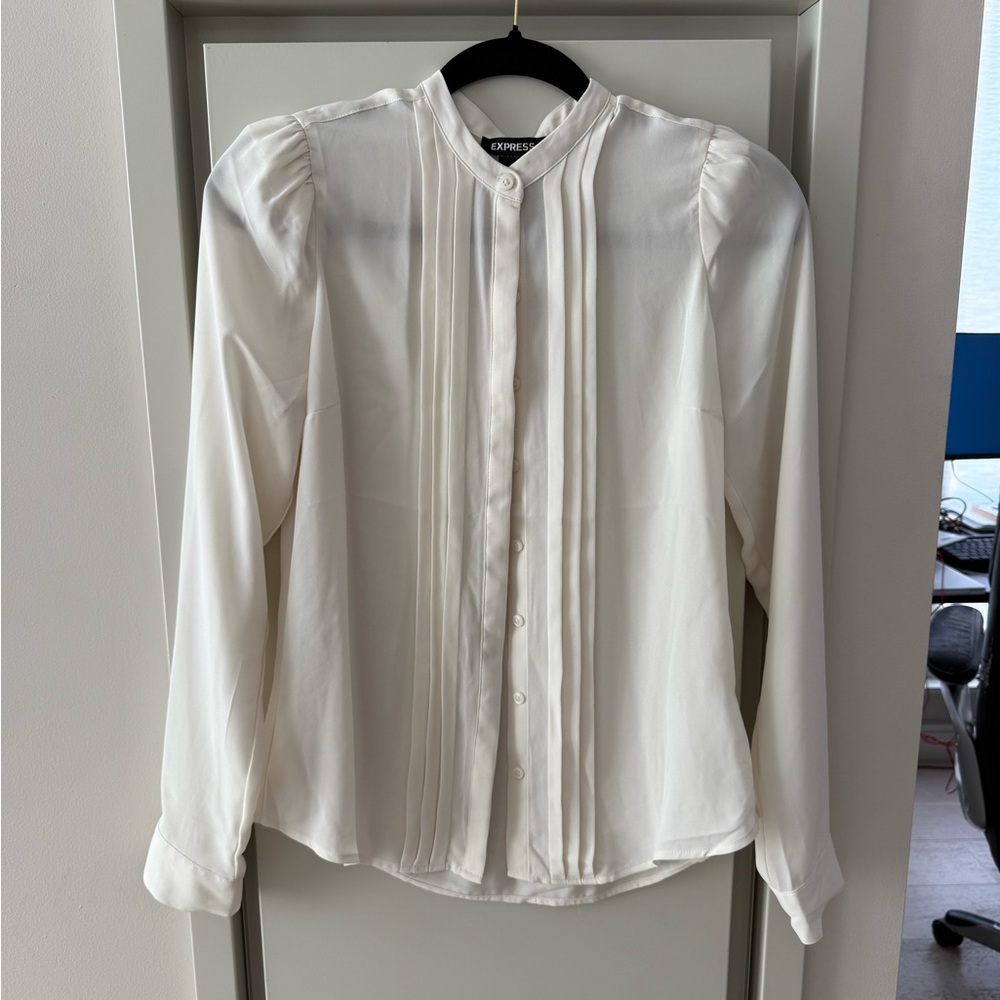 Express Ivory Button-Up Blouse XS